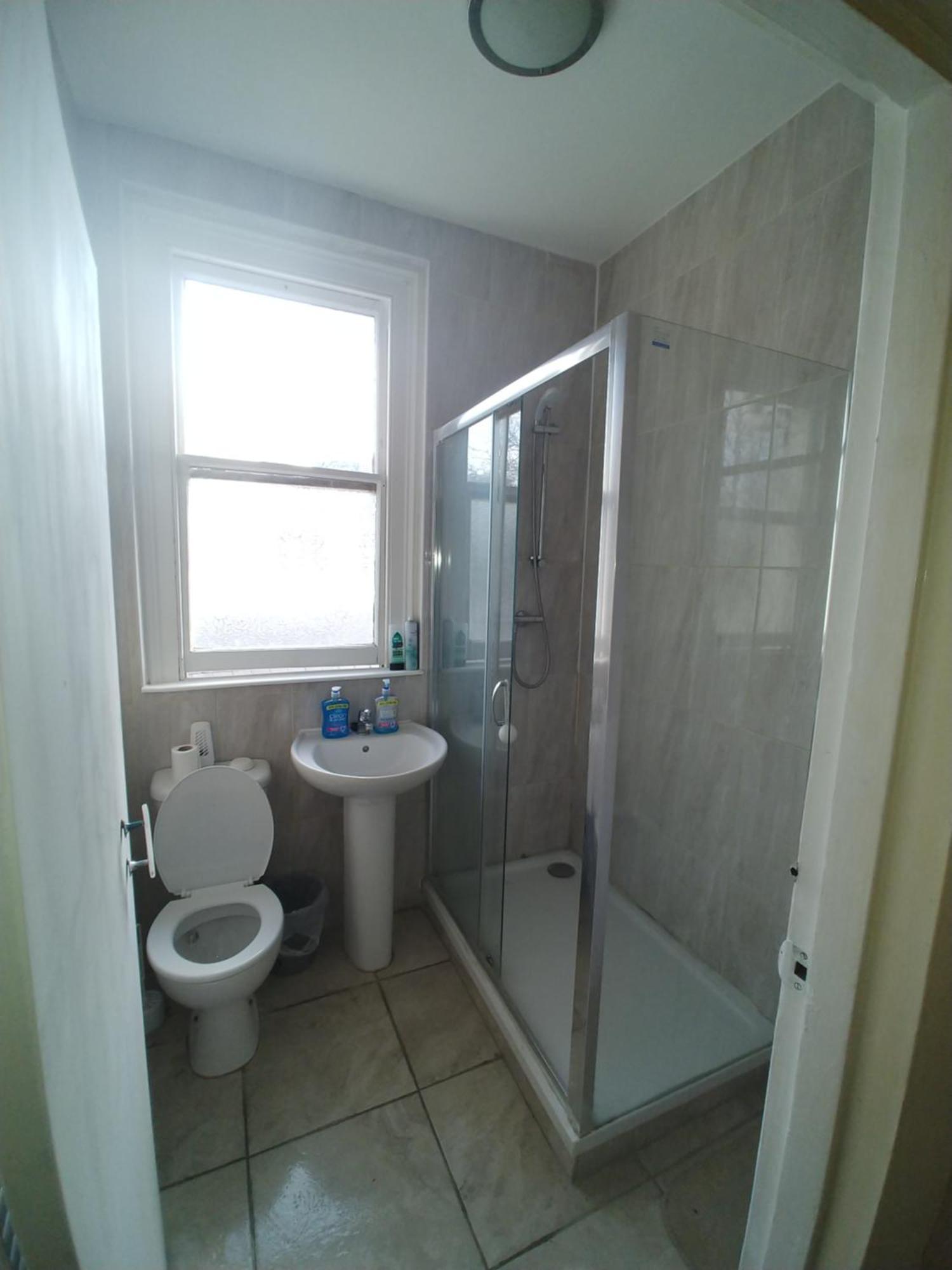 Sussex Lodge Guest House Slough Ngoại thất bức ảnh