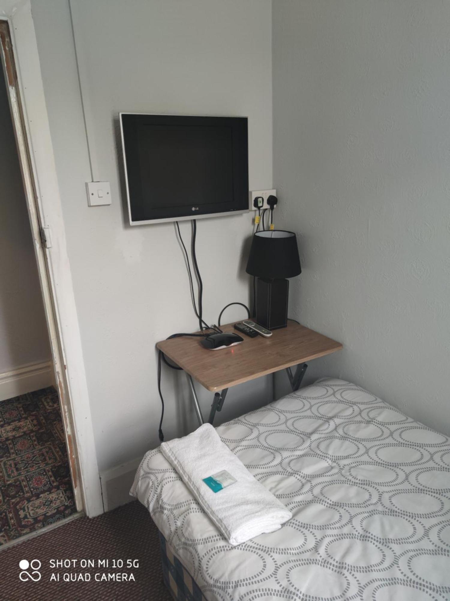 Sussex Lodge Guest House Slough Ngoại thất bức ảnh