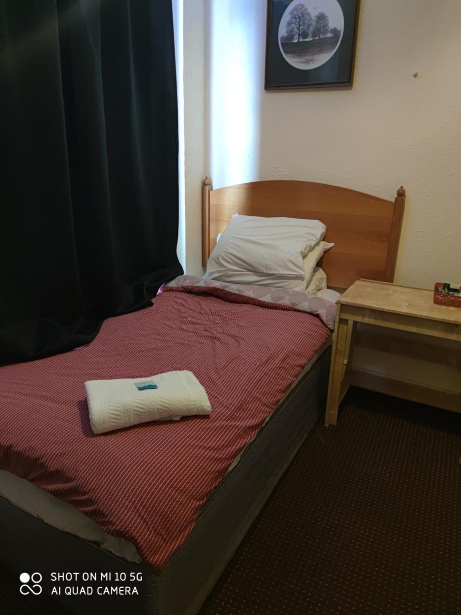 Sussex Lodge Guest House Slough Ngoại thất bức ảnh