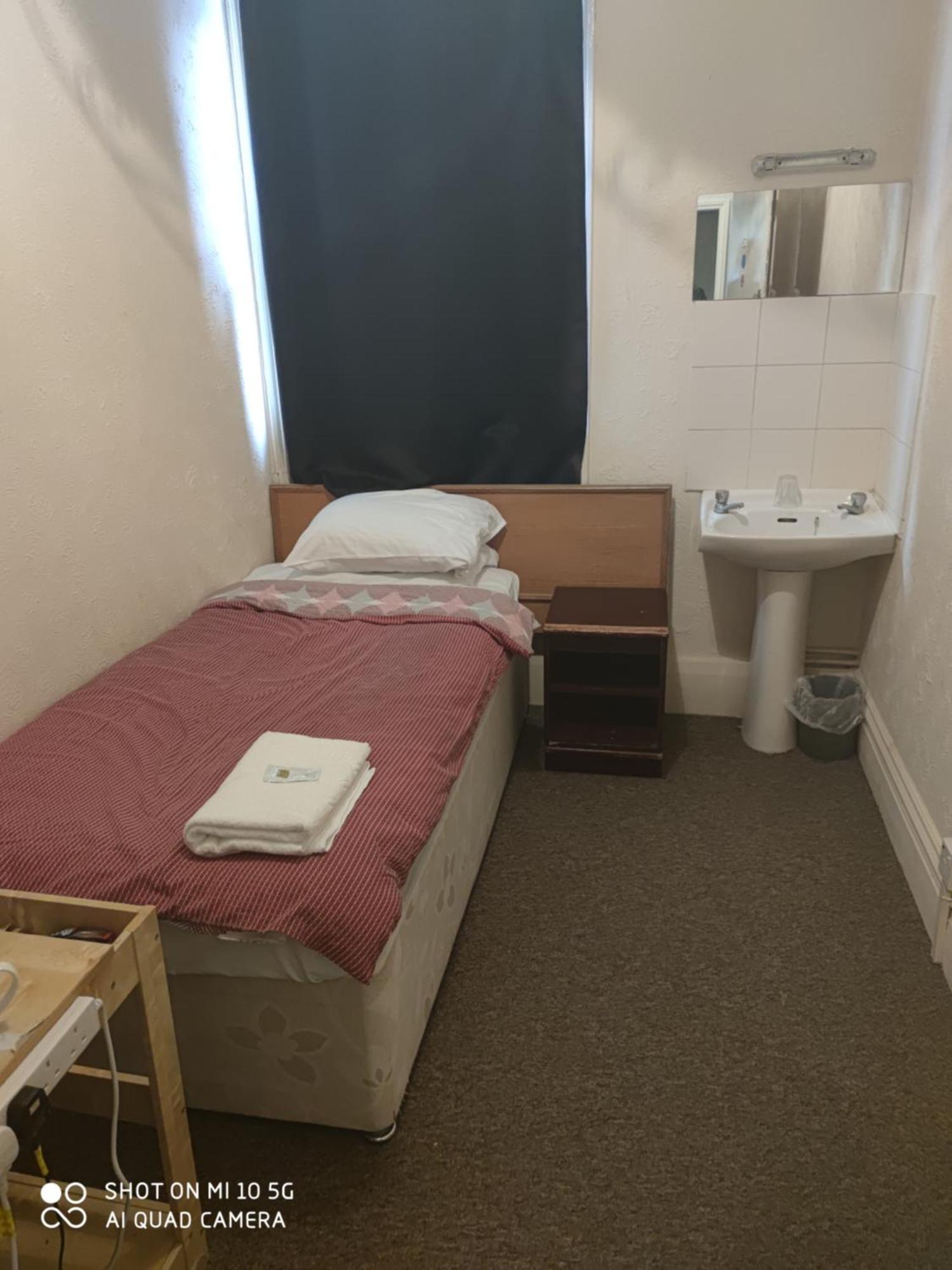 Sussex Lodge Guest House Slough Ngoại thất bức ảnh